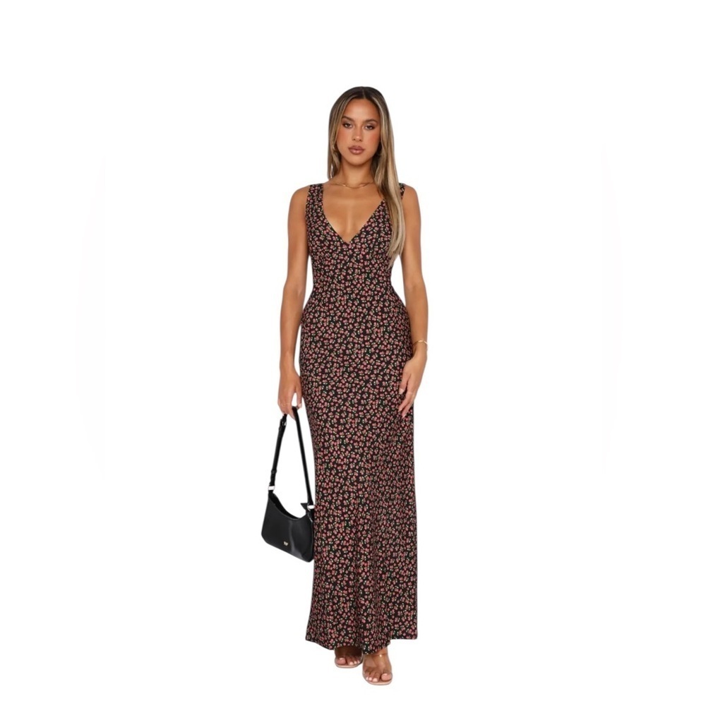 WHITE FOX Lover Girl Maxi Dress Red Rose Floral Sz M